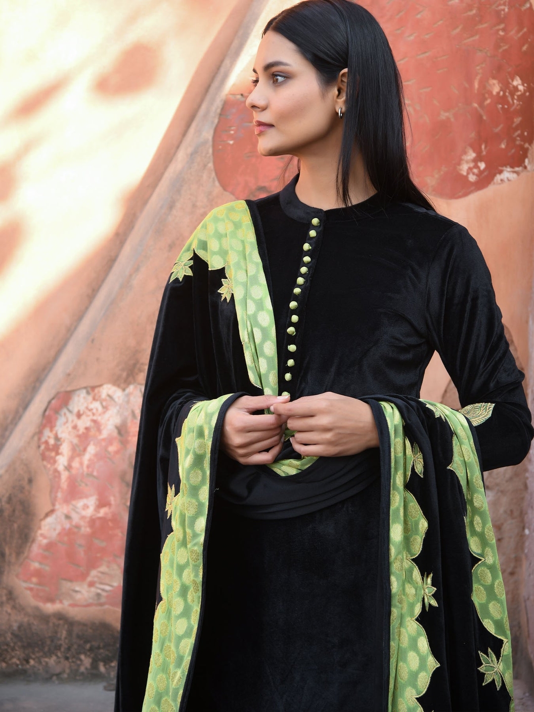 Noor Black Velvet Ensemble