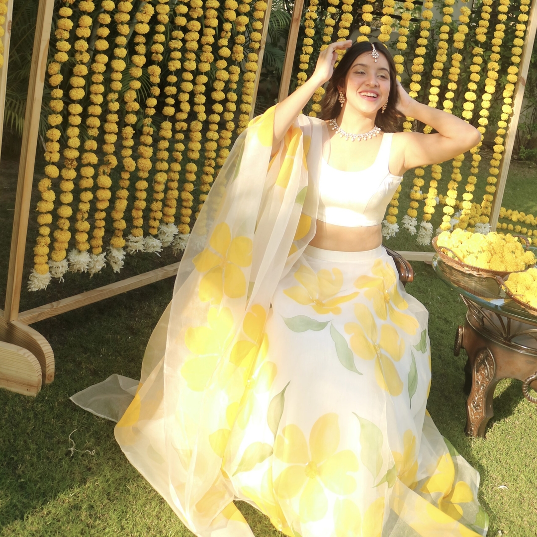 Flora Lehenga Set In Yellow And White