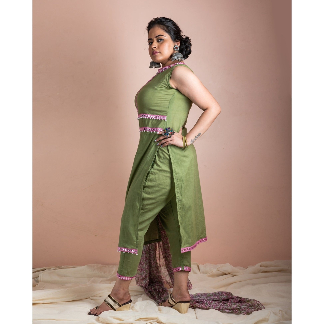 Zeytin Askim | Olive Green Mirror Work Kurti