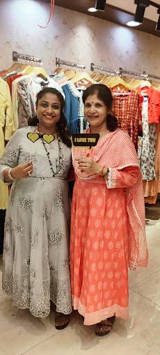 Sach Boutique