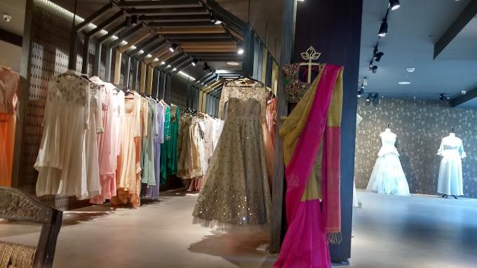 Sashi Vangapalli Couture