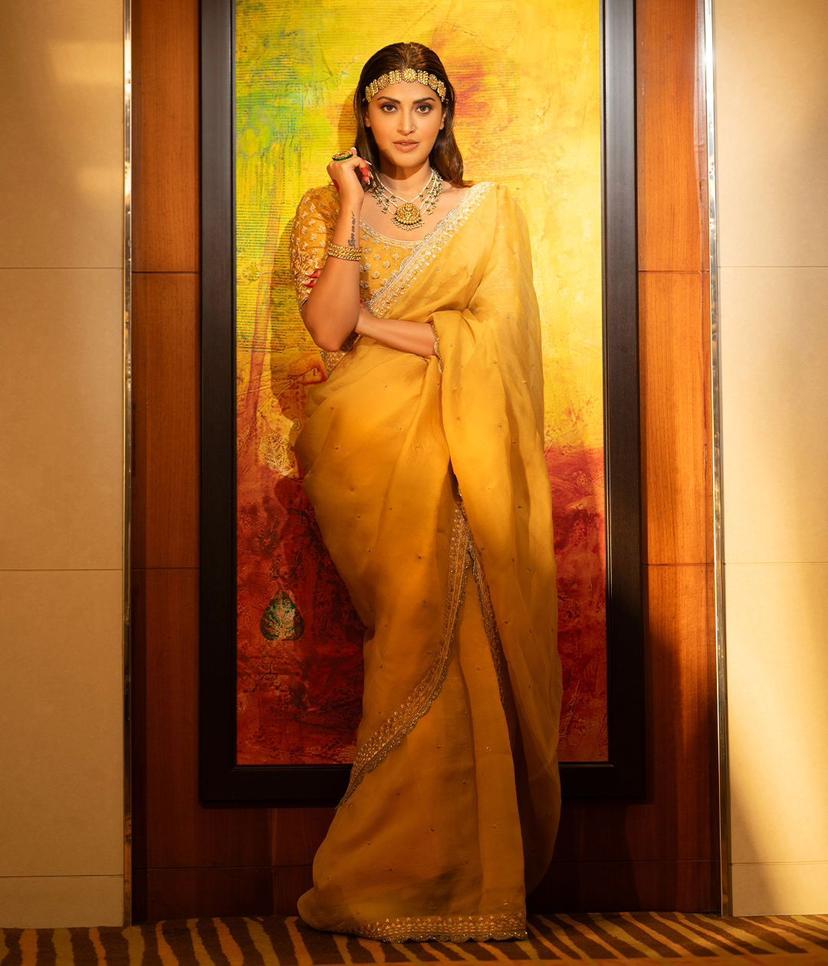 Trisvaraa by Aparajita