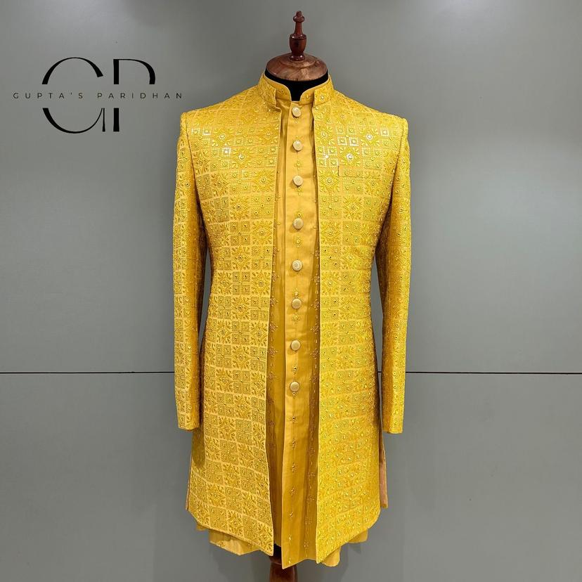 Guptas Paridhan